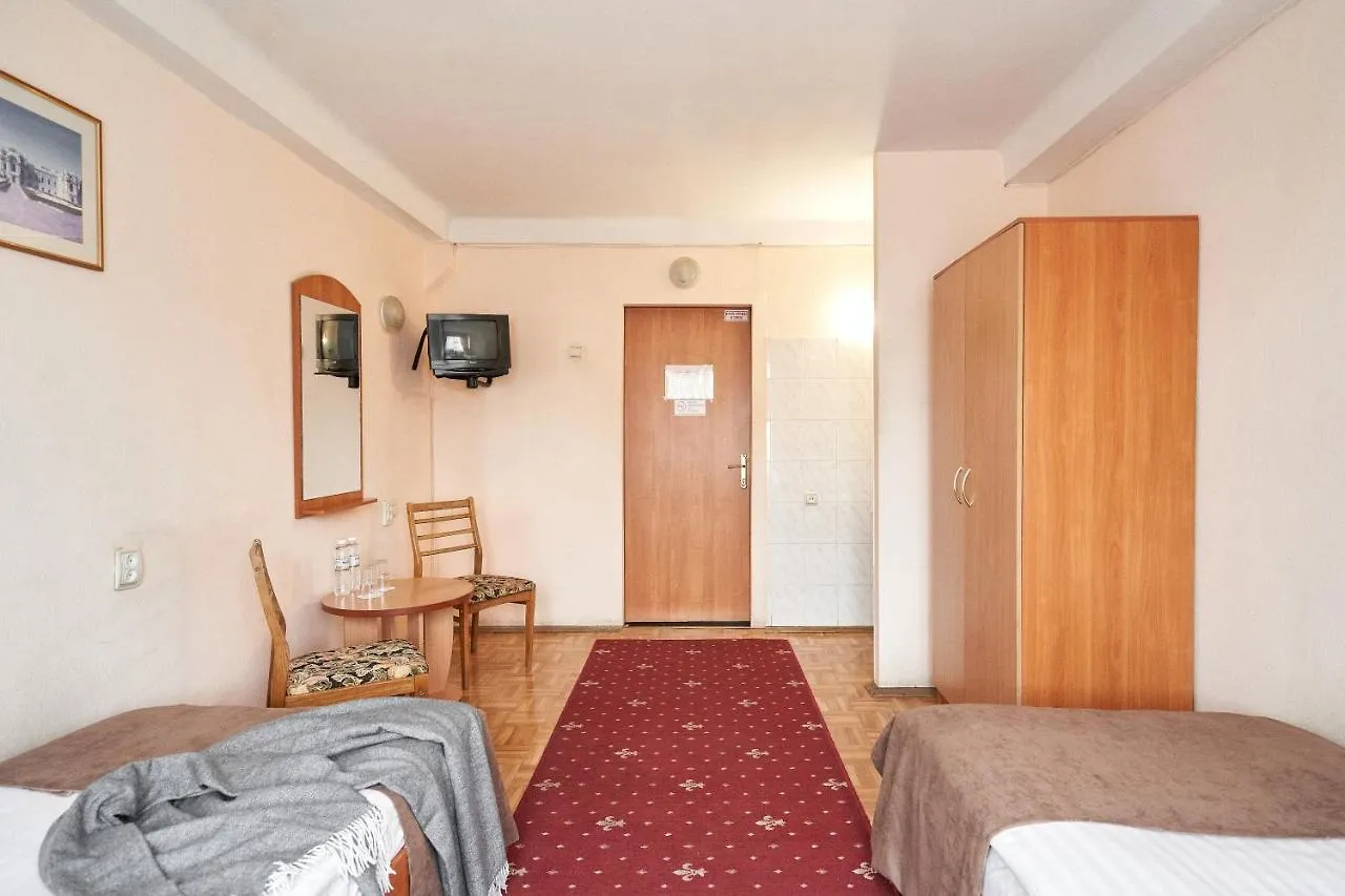 Hotel Druzhba كييف 3*,